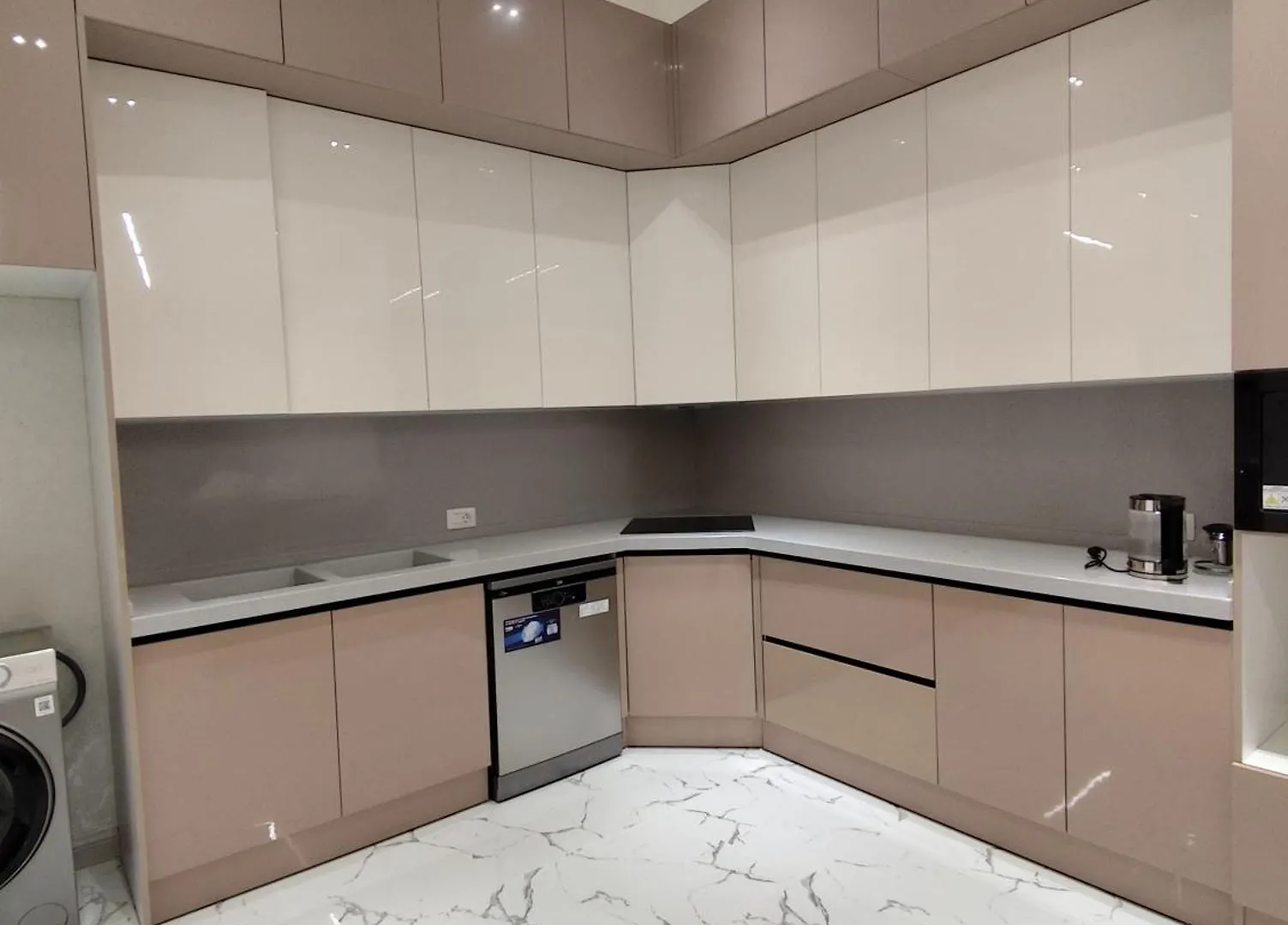 Vip Sahil White Apartment Baku